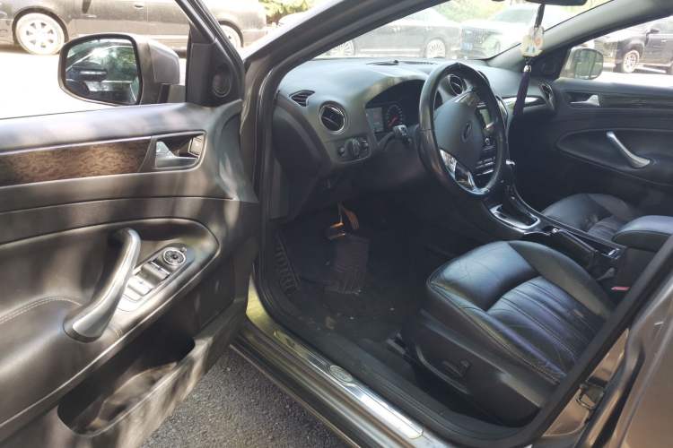 Used Ford Mondeo 2011 2.0L GTDi240 Ultimate Edition Driver Seat