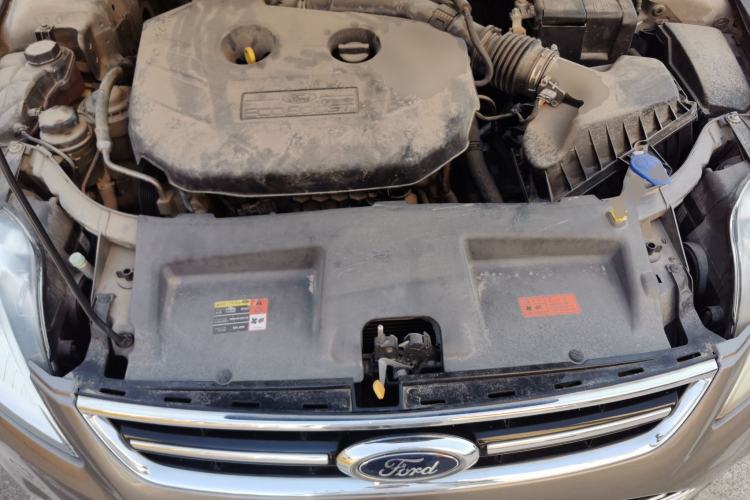 Used Ford Mondeo 2011 2.0L GTDi 200 Fashion Edition Engine Bay