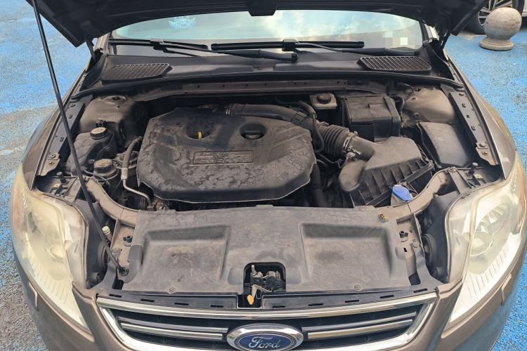 Used Ford Mondeo 2011 2.0L GTDi 200 Luxury Edition Engine Bay