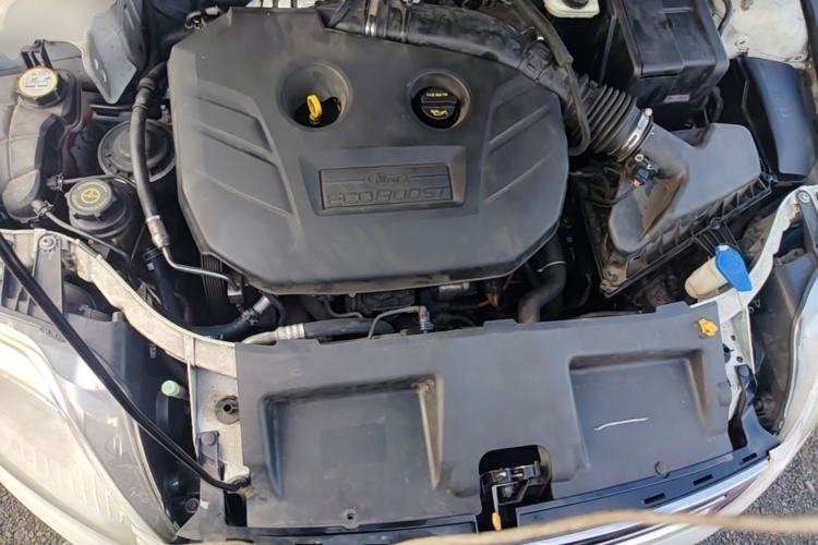 Used Ford Mondeo 2011 2.0L GTDi 200 Fashion Edition Engine Bay