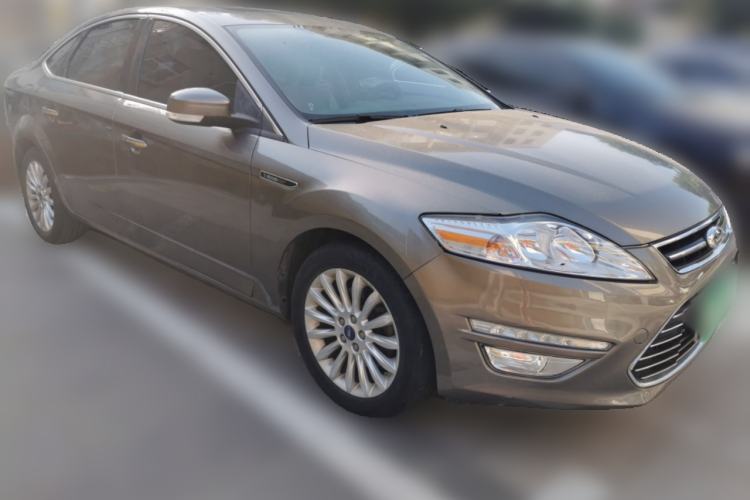 Used Ford Mondeo 2011 2.0L GTDi 200 Fashion Edition Front Right 45 Deg