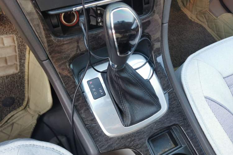 Used Ford Mondeo 2011 2.0L GTDi 200 Fashion Edition Gear Lever