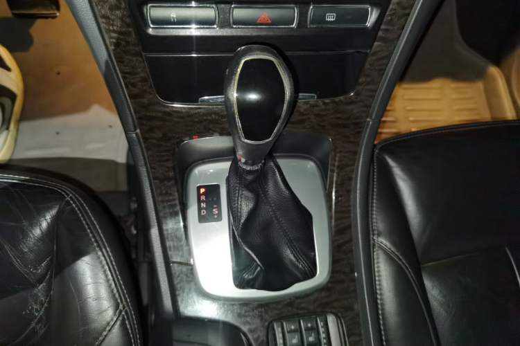Used Ford Mondeo 2011 2.0L GTDi 200 Luxury Edition Gear Lever
