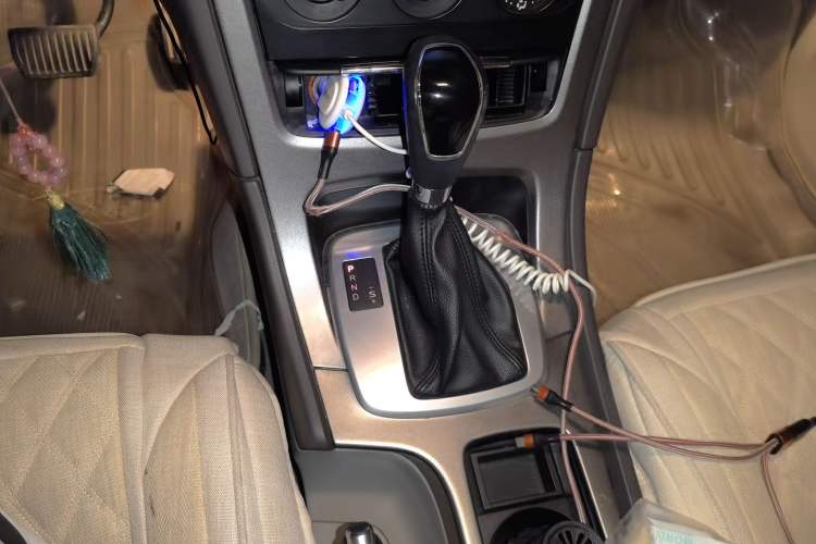 Used Ford Mondeo 2011 2.3L Fashion Edition Gear Lever