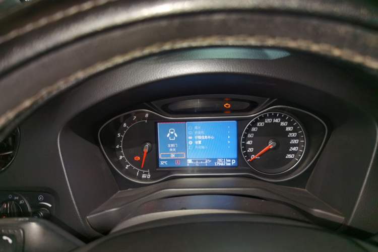 Used Ford Mondeo 2011 2.0L GTDi 200 Luxury Edition Instrument Cluster
