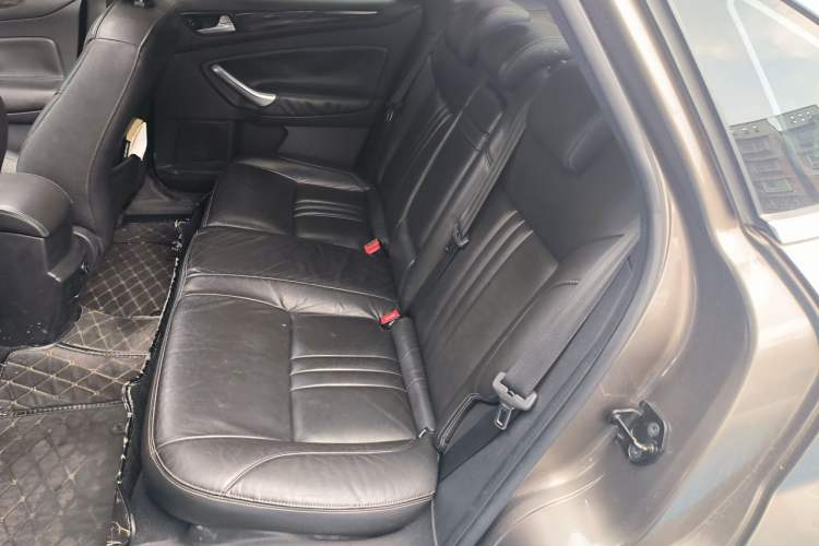 Used Ford Mondeo 2011 2.0L GTDi 200 Luxury Edition Left Rear Seat