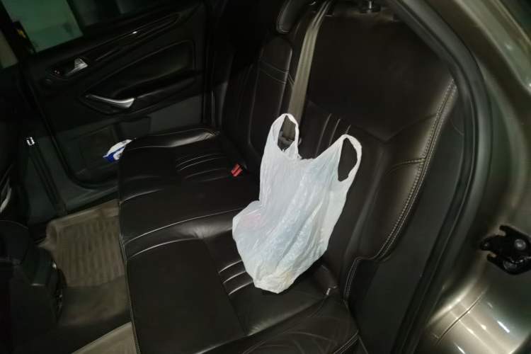 Used Ford Mondeo 2011 2.0L GTDi 200 Luxury Edition Left Rear Seat