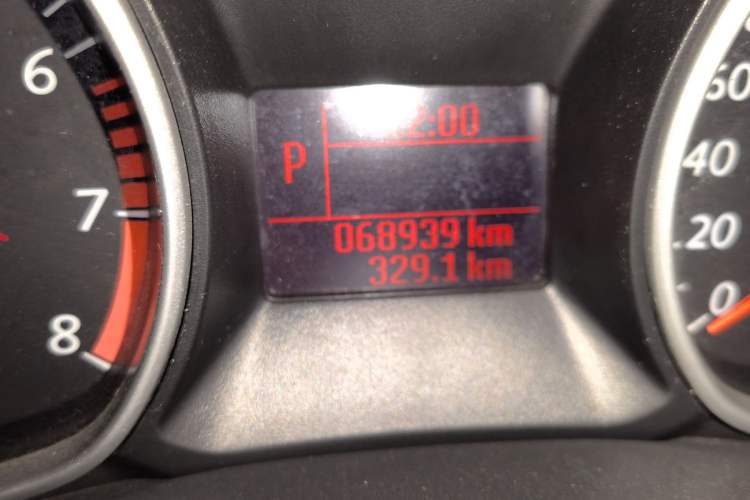 Used Ford Mondeo 2011 2.3L Fashion Edition Odometer Close Up