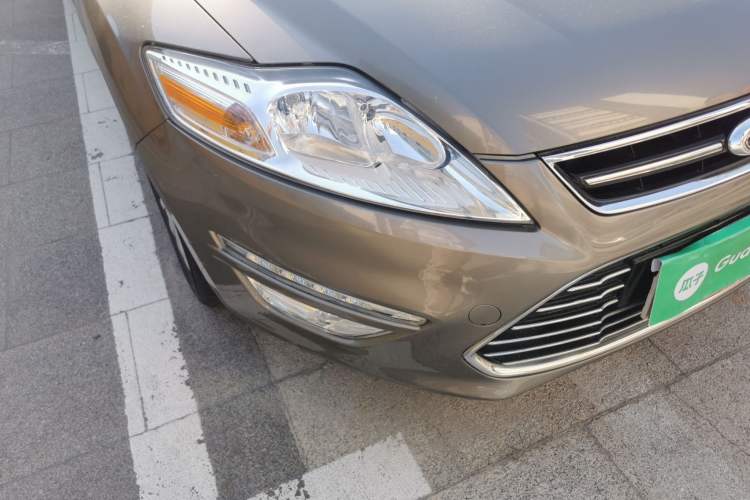 Used Ford Mondeo 2011 2.0L GTDi 200 Fashion Edition Right Front Headlight