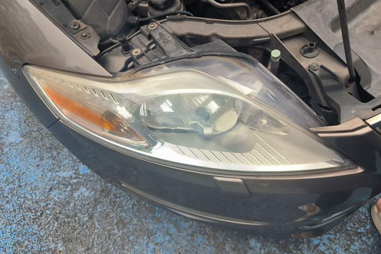 Used Ford Mondeo 2011 2.0L GTDi 200 Luxury Edition Right Front Headlight