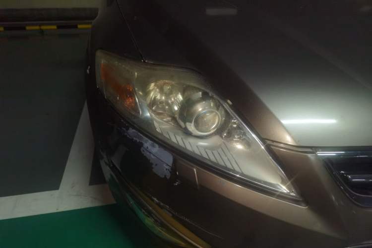 Used Ford Mondeo 2011 2.0L GTDi 200 Luxury Edition Right Front Headlight
