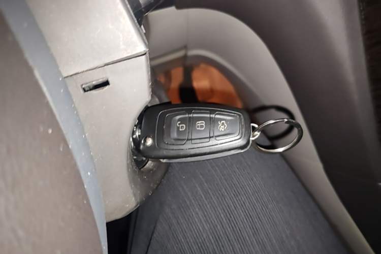 Used Ford Mondeo 2011 2.0L GTDi 200 Fashion Edition Vehicle Key