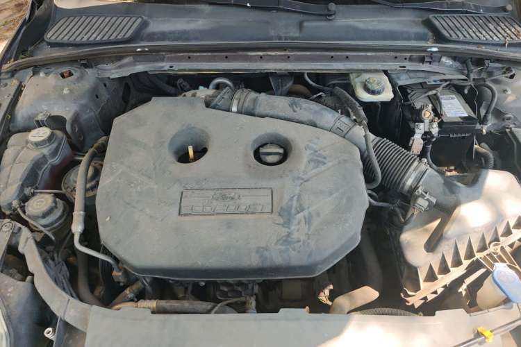 Used Ford Mondeo 2011 2.0L GTDi 200 Luxury Edition Engine Bay