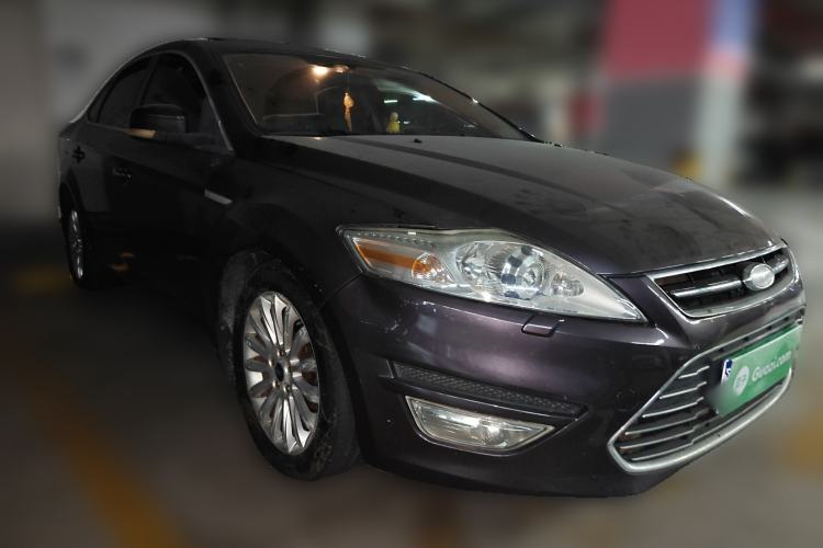Used Ford Mondeo 2011 2.0L GTDi 200 Luxury Edition Front Right 45 Deg