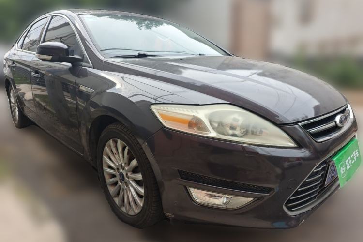 Used Ford Mondeo 2011 2.0L GTDi 200 Luxury Edition Front Right 45 Deg