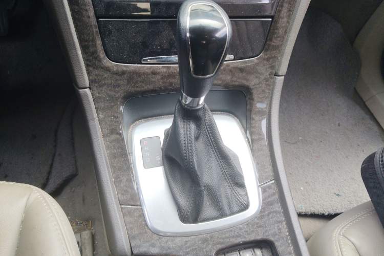 Used Ford Mondeo 2011 2.0L GTDi 200 Luxury Edition Gear Lever
