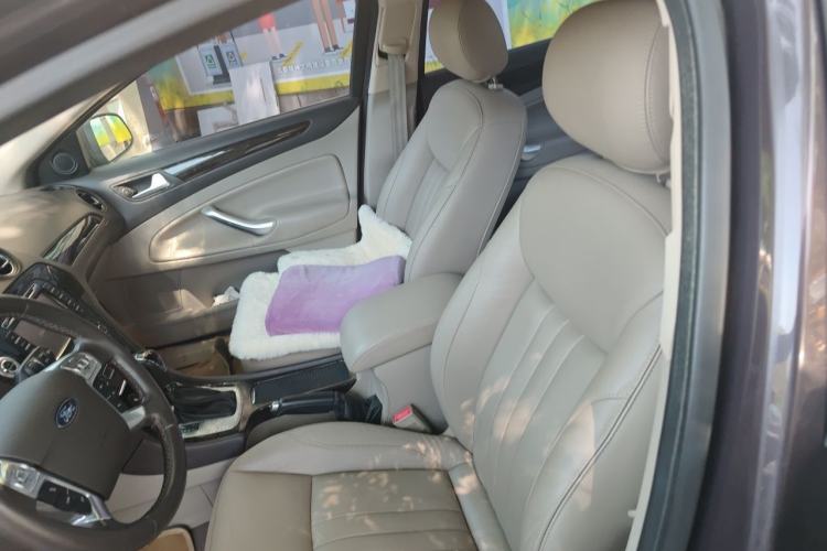 Used Ford Mondeo 2011 2.0L GTDi 200 Luxury Edition Left Front Seat