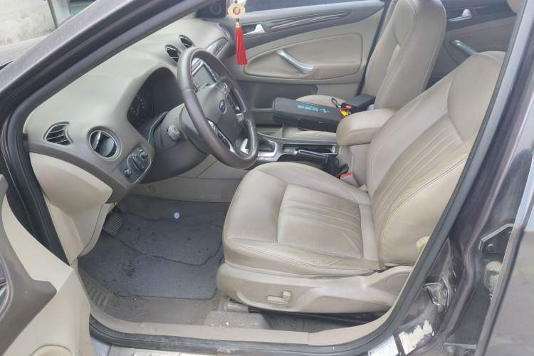 Used Ford Mondeo 2011 2.0L GTDi 200 Luxury Edition Left Front Seat