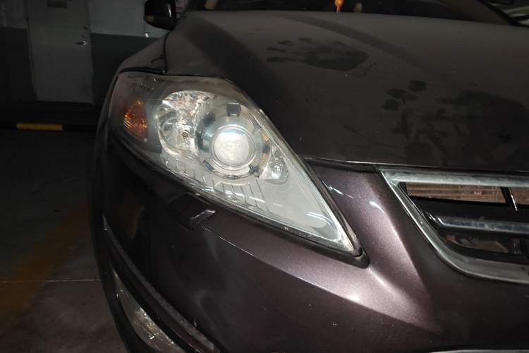 Used Ford Mondeo 2011 2.0L GTDi 200 Luxury Edition Right Front Headlight