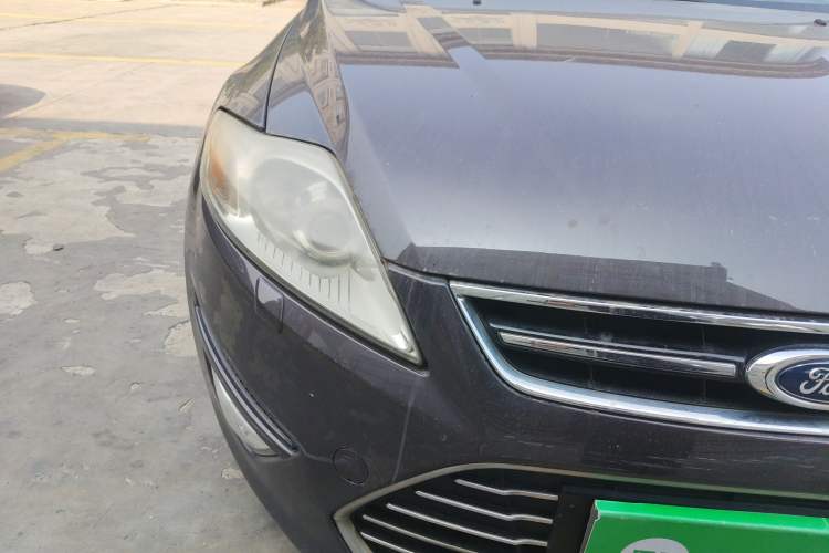 Used Ford Mondeo 2011 2.0L GTDi 200 Luxury Edition Right Front Headlight