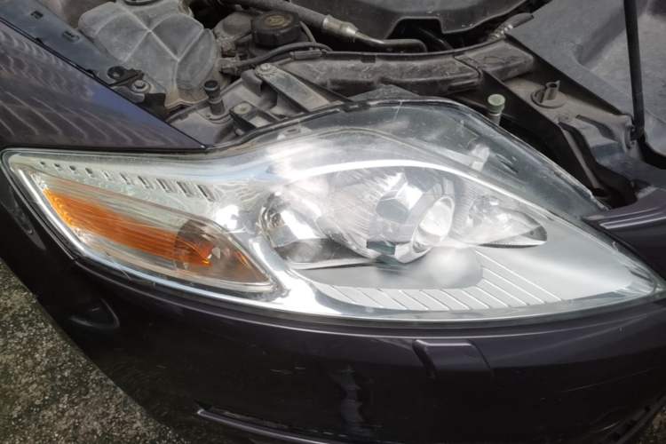 Used Ford Mondeo 2011 2.0L GTDi 200 Luxury Edition Right Front Headlight