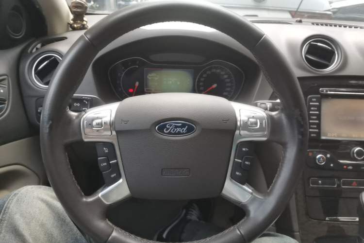 Used Ford Mondeo 2011 2.0L GTDi 200 Luxury Edition Steering Wheel