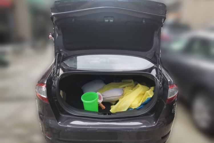 Used Ford Mondeo 2011 2.0L GTDi 200 Luxury Edition Trunk