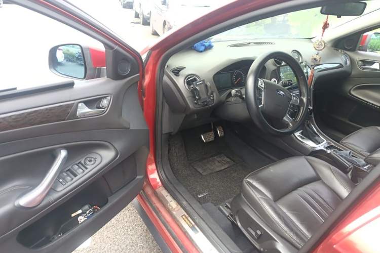Used Ford Mondeo 2011 2.0L GTDi 200 Luxury Edition Driver Seat