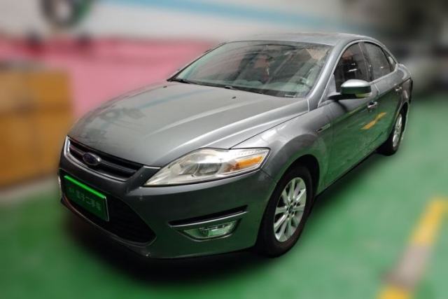 Używany Ford Mondeo 2011 2.3L Fashion Edition