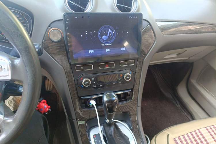 Used Ford Mondeo 2011 2.0L GTDi 200 Fashion Edition Audio And AC Panel