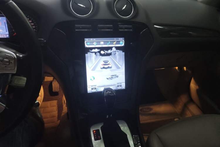Used Ford Mondeo 2011 2.0L GTDi 200 Luxury Edition Audio And AC Panel