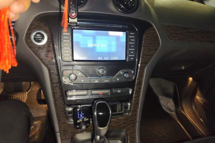 Used Ford Mondeo 2011 2.0L GTDi 200 Luxury Edition Audio And AC Panel
