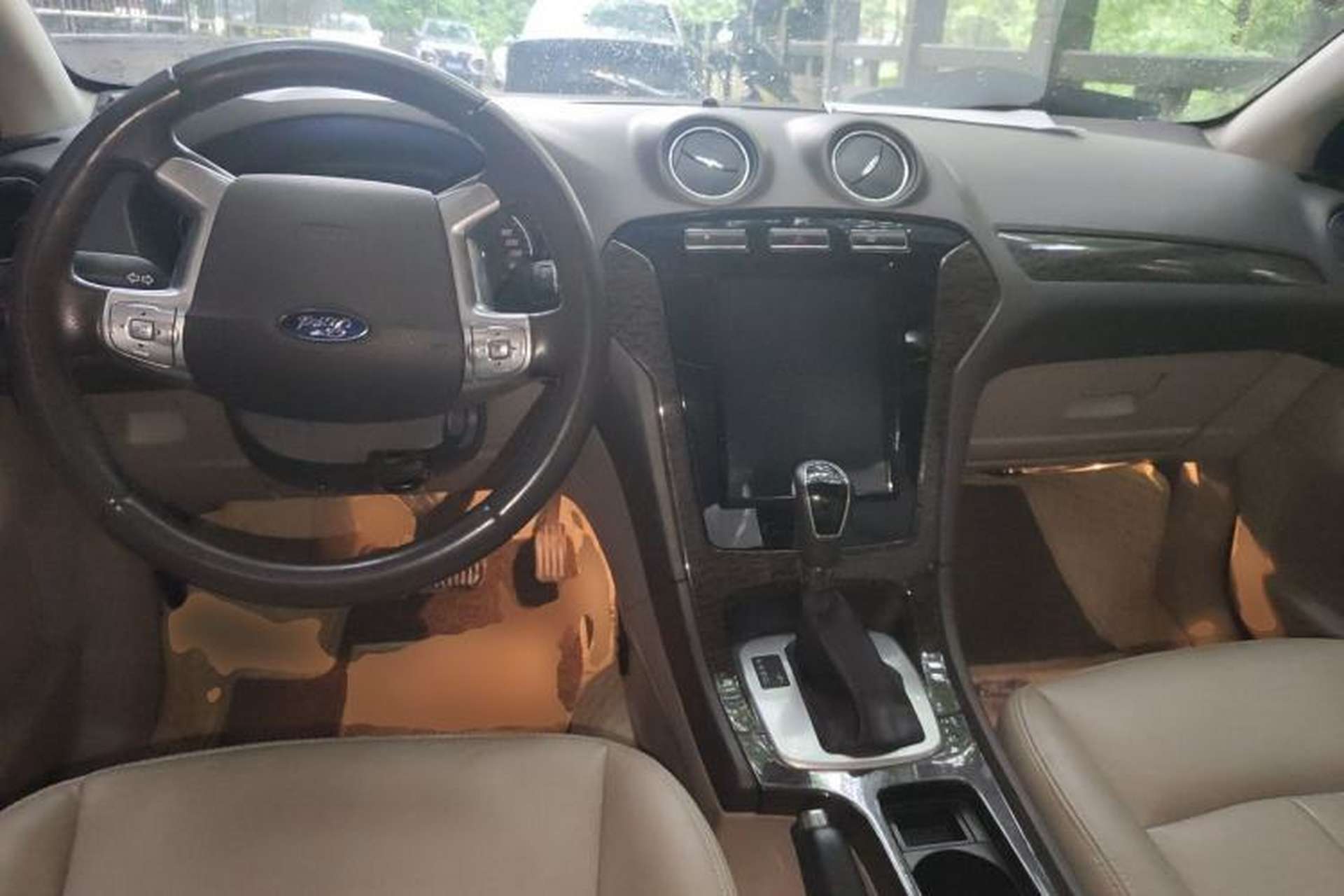 Used Ford Mondeo 2011 2.0L GTDi 200 Luxury Edition Center Console