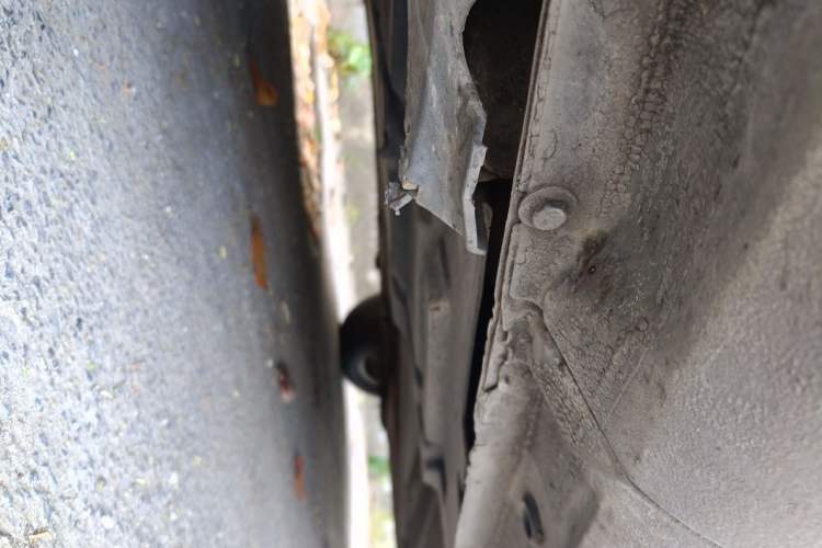 Used Ford Mondeo 2011 2.0L GTDi 200 Fashion Edition Chassis Front Left