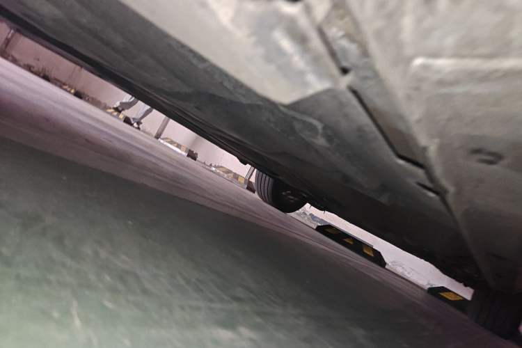 Used Ford Mondeo 2011 2.0L GTDi 200 Fashion Edition Chassis Front Left