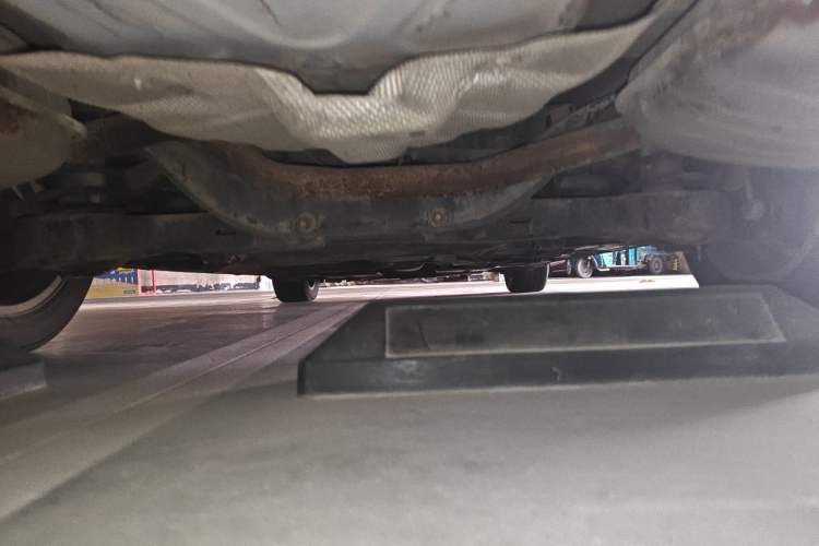 Used Ford Mondeo 2011 2.0L GTDi 200 Fashion Edition Chassis Rear