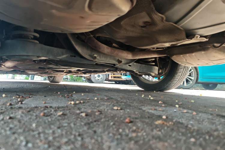 Used Ford Mondeo 2011 2.0L GTDi 200 Fashion Edition Chassis Rear Left