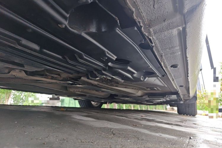 Used Ford Mondeo 2011 2.0L GTDi240 Ultimate Edition Chassis Rear Right