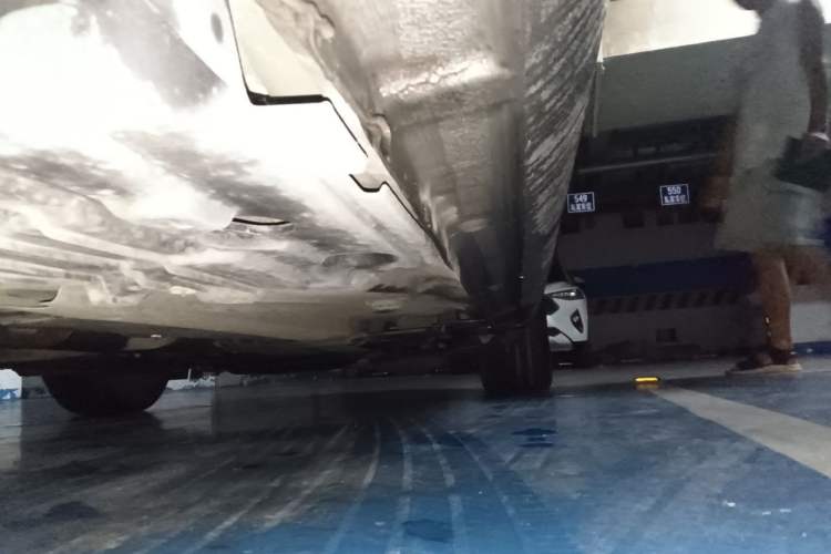 Used Ford Mondeo 2011 2.0L GTDi 200 Fashion Edition Chassis Rear Right