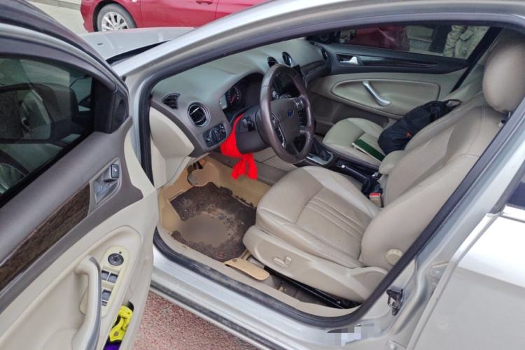 Used Ford Mondeo 2011 2.0L GTDi 200 Luxury Edition Driver Seat