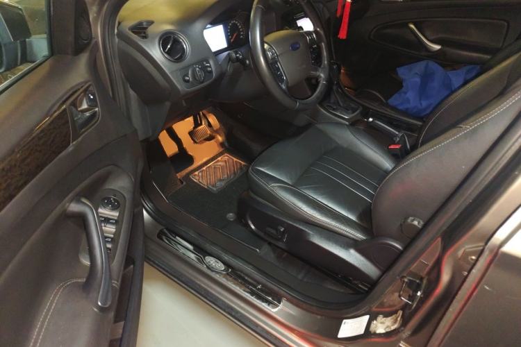 Used Ford Mondeo 2011 2.0L GTDi 200 Luxury Edition Driver Seat
