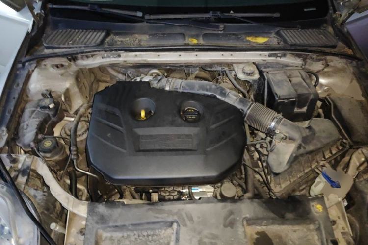 Used Ford Mondeo 2011 2.0L GTDi 200 Luxury Edition Engine Bay