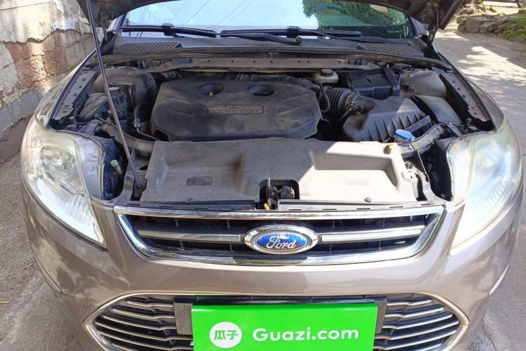 Used Ford Mondeo 2011 2.0L GTDi 200 Fashion Edition Engine Bay