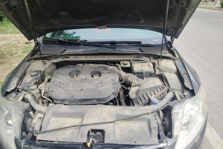 Used Ford Mondeo 2011 2.0L GTDi 200 Luxury Edition Engine Bay