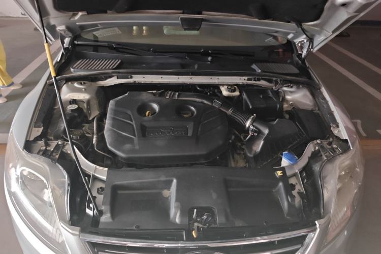 Used Ford Mondeo 2011 2.0L GTDi 200 Fashion Edition Engine Bay