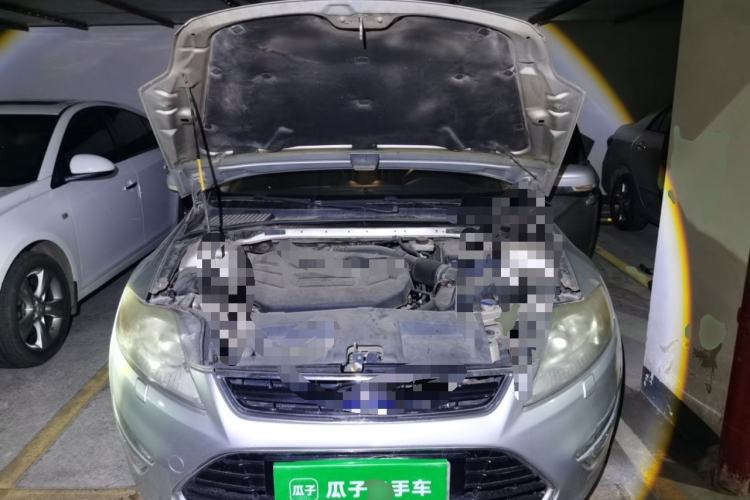 Used Ford Mondeo 2011 2.0L GTDi240 Ultimate Edition Engine Bay