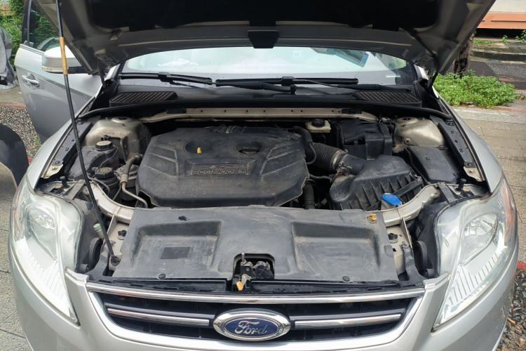 Used Ford Mondeo 2011 2.0L GTDi 200 Fashion Edition Engine Bay