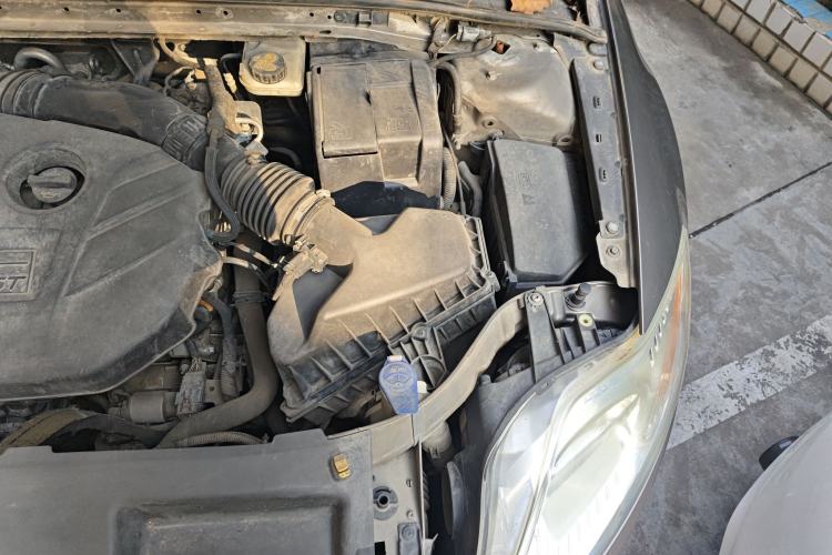 Used Ford Mondeo 2011 2.0L GTDi 200 Fashion Edition Engine Bay Left