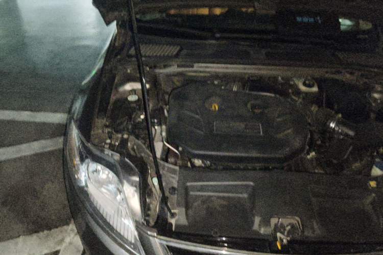 Used Ford Mondeo 2011 2.0L GTDi 200 Fashion Edition Engine Bay Right