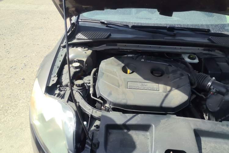 Used Ford Mondeo 2011 2.0L GTDi 200 Fashion Edition Engine Bay Right